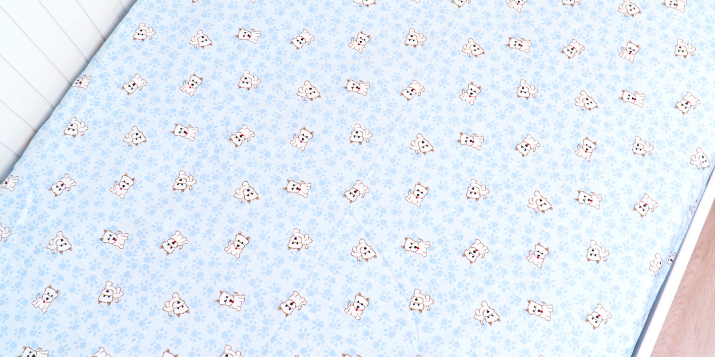 prześcieradło 80x160 łapki niebieskie z gumką